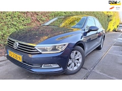 Volkswagen Passat - 1.6 TDI Connected Series