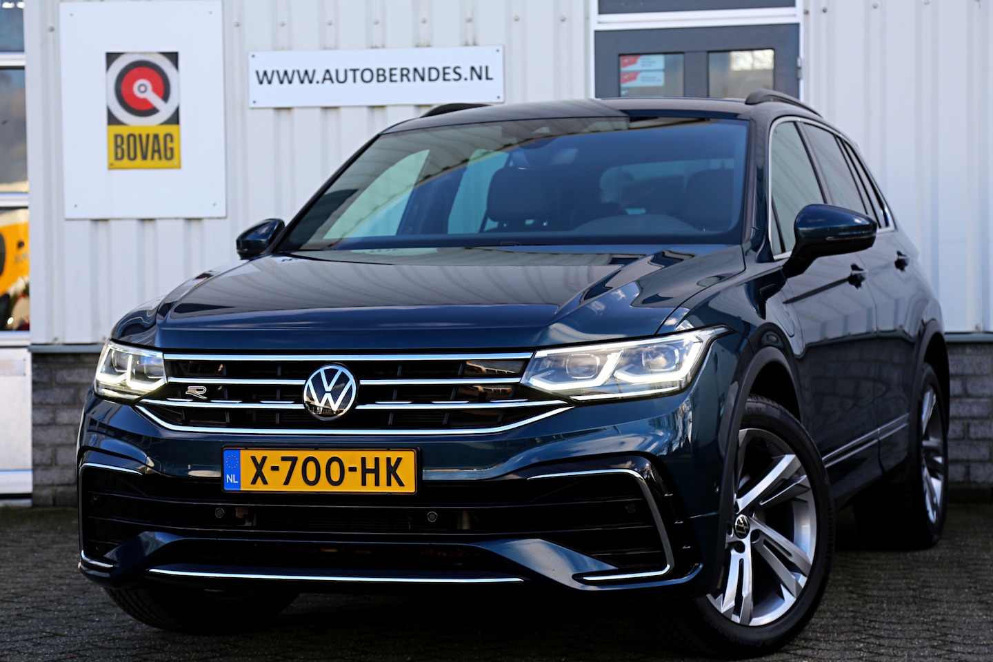 Volkswagen Tiguan - 1.4 TSI eHybrid R-Line Plug in hybride*Perfect Onderh.*Elek. Trekhaak/IQ Drive/IQ Light/AC - AutoWereld.nl