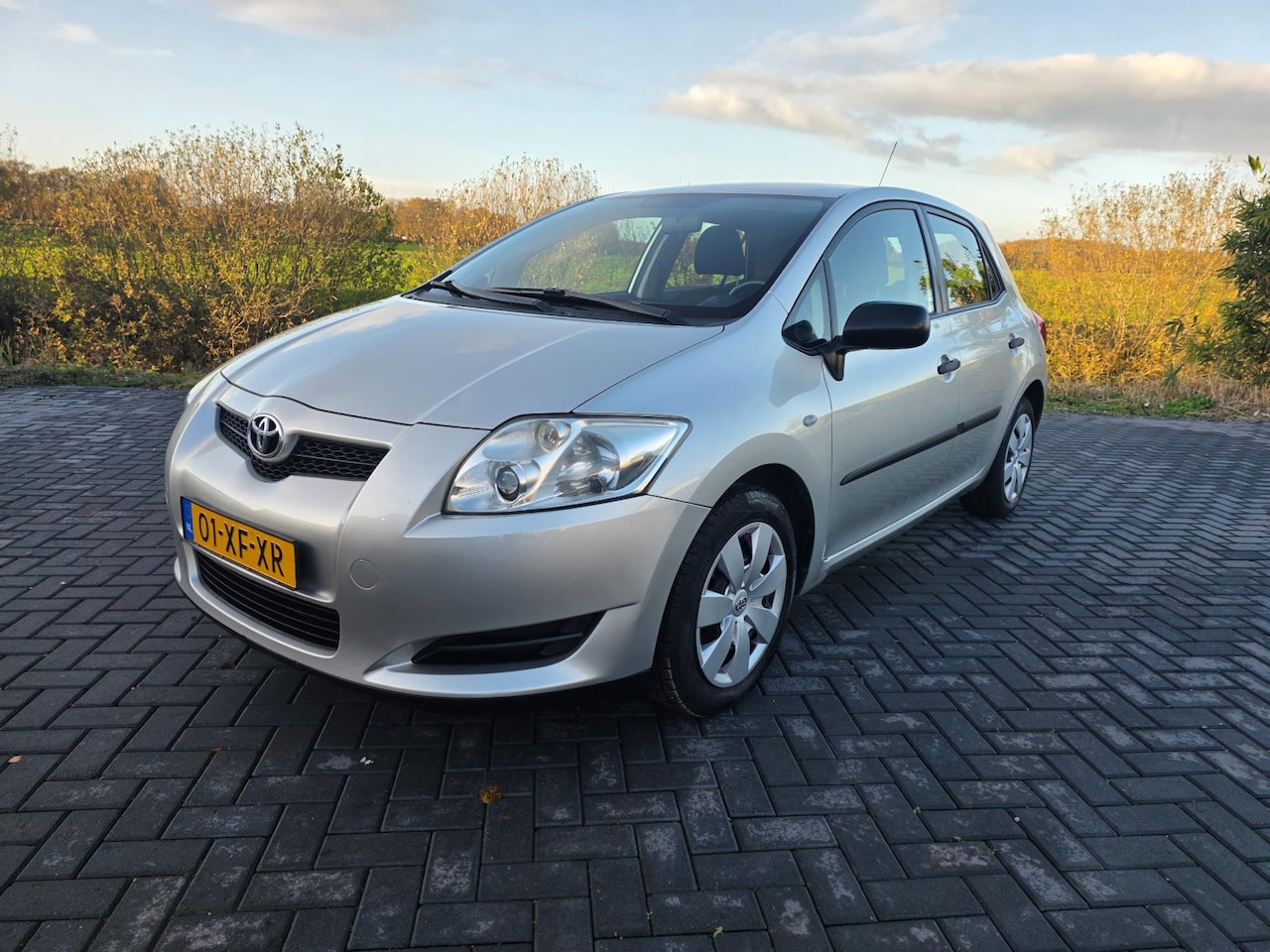 Toyota Auris - 1.6-16V Terra 5-deurs AIRCO! Nieuwe APK - AutoWereld.nl