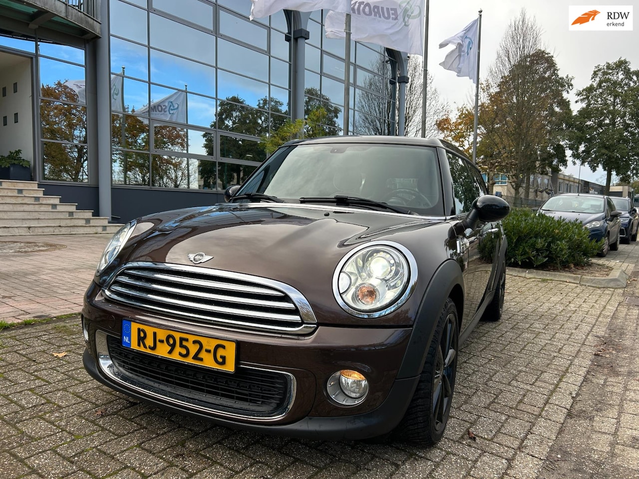 MINI Clubman - Mini 1.6 Cooper Chili/panoramad./leer/navi/lmv - AutoWereld.nl