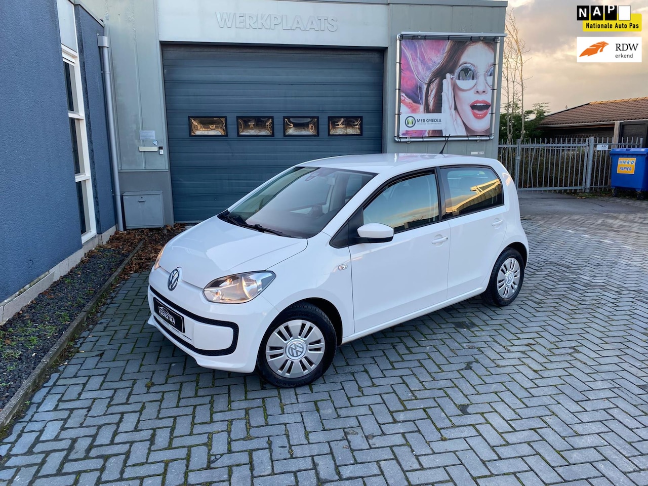 Volkswagen Up! - 1.0 move up! BlueMotion Airco/ Elektr ramen/ Navi 5DRS - AutoWereld.nl