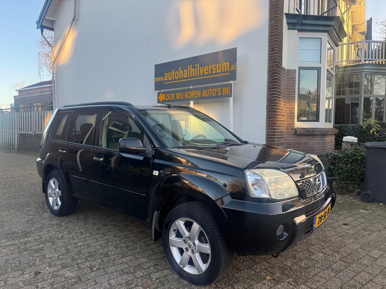 Nissan X-Trail - 2.5 Elegance AUTOMAAT LEER 4X4 - AutoWereld.nl
