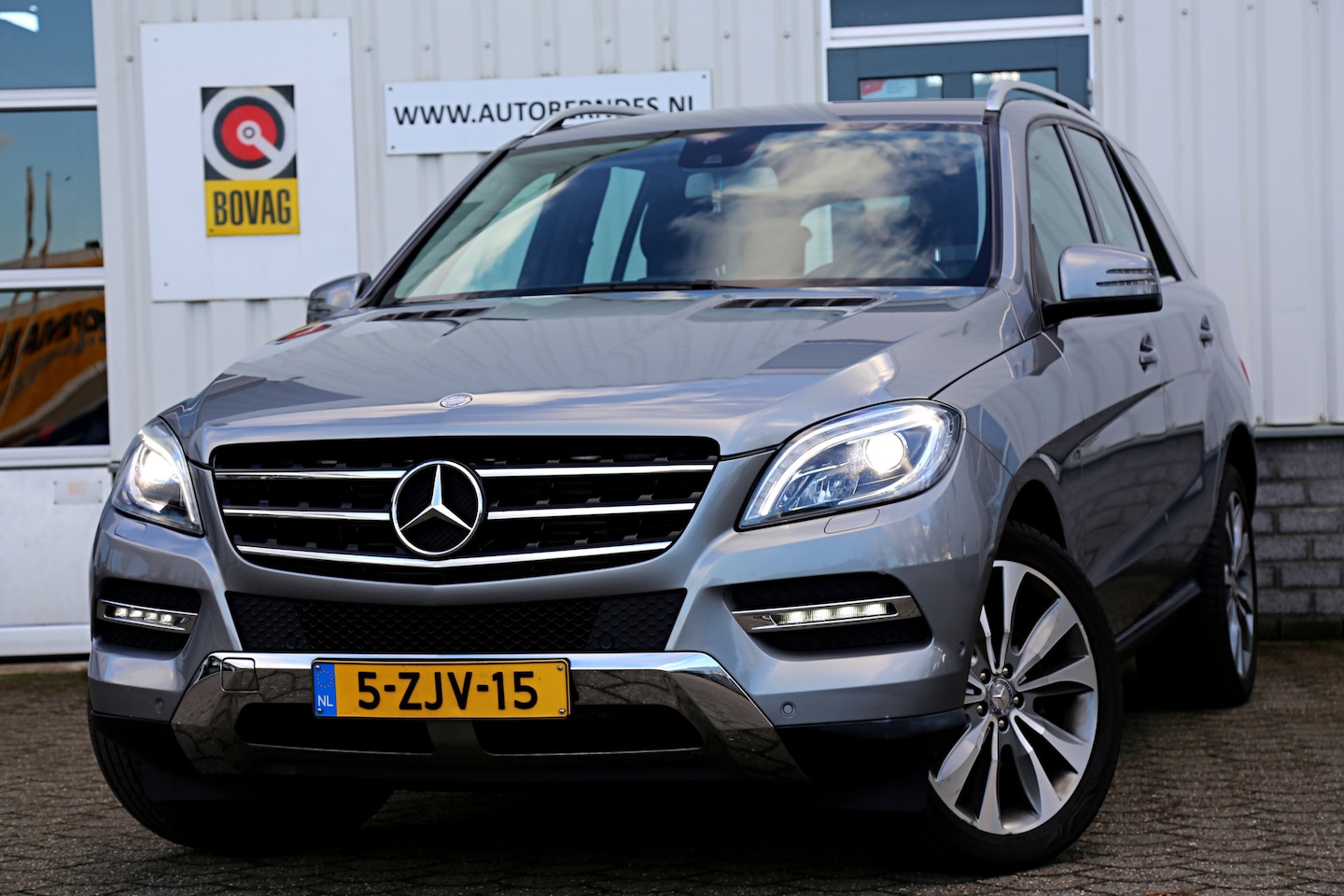 Mercedes-Benz M-klasse - 250 BlueTEC 4Matic Aut.*Euro 6*NL-Auto*Perfect Onderh.*Elek. Trekhaak/Leder/Elek. Klep/LED - AutoWereld.nl