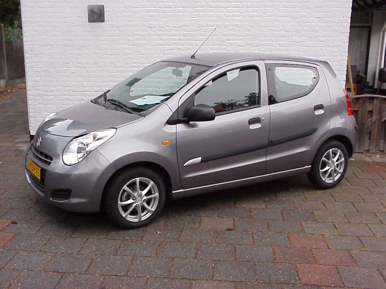 Suzuki Alto - 1.0 5drs comfort vvt airco 34000 km div extra,s - AutoWereld.nl