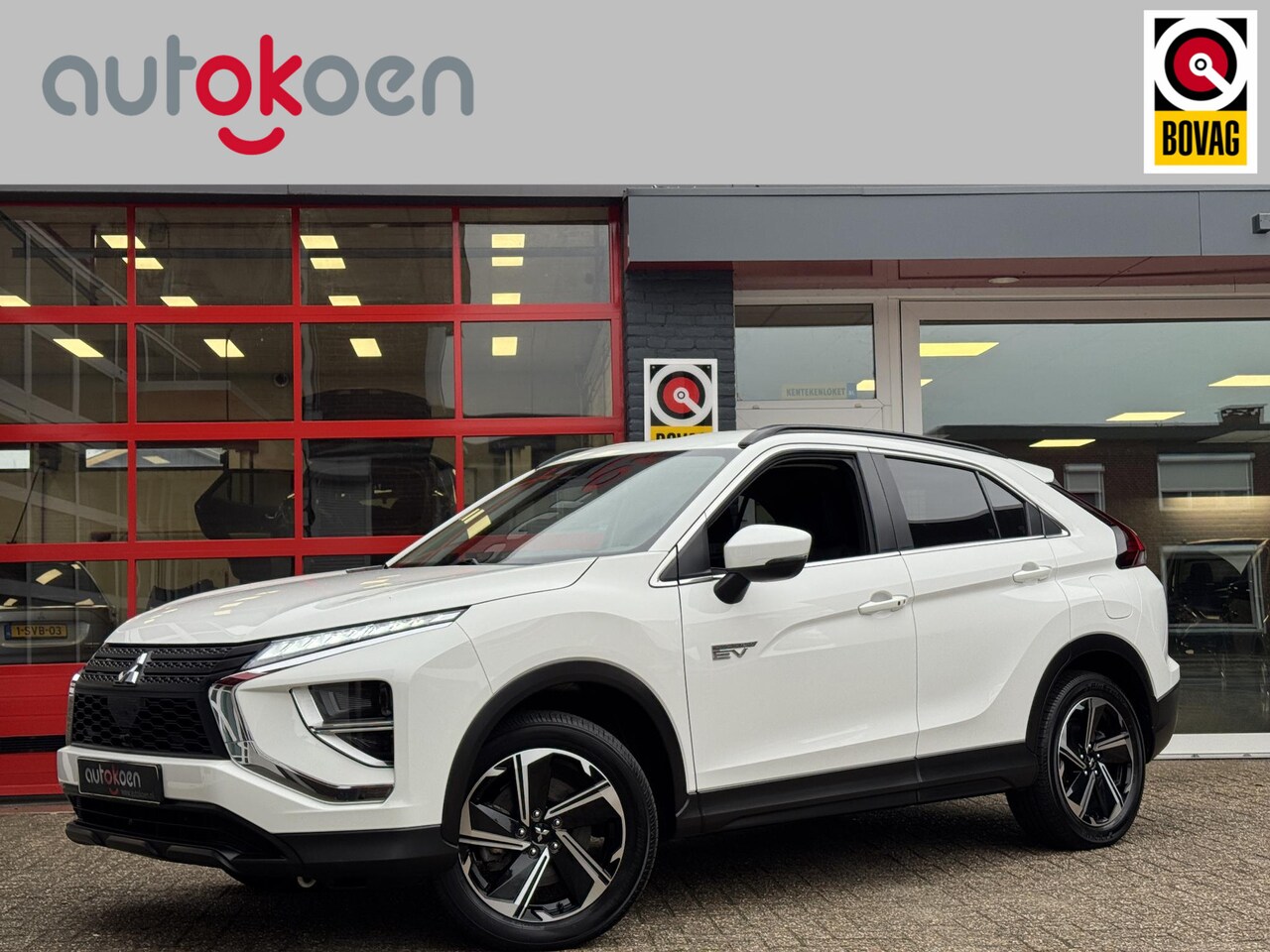 Mitsubishi Eclipse Cross - 2.4 PLUG-IN HYBRID 4WD Basis *CRUISE/CAMERA* - AutoWereld.nl