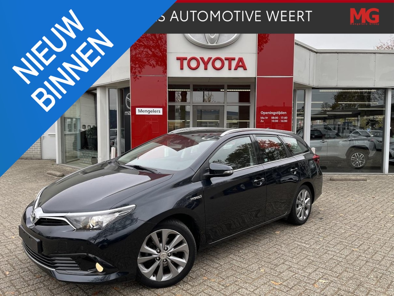 Toyota Auris Touring Sports - 1.8 Hybrid Dynamic Edition Rijklaar | Navi | Trekhaak - AutoWereld.nl