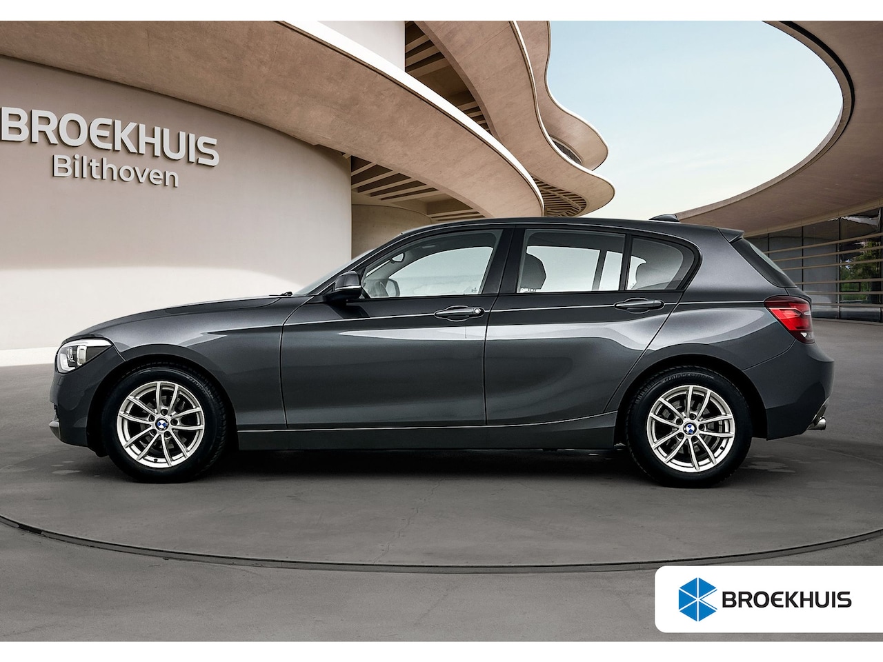 BMW 1-serie - 116i Business 116i Business | Navigatie | Airco | LM Velgen | Cruisecontrol | Bluetooth | - AutoWereld.nl
