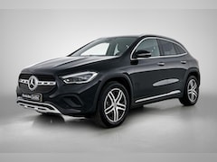 Mercedes-Benz GLA-Klasse - GLA 200 Automaat Business Solution Luxury | Premium Plus Pakket | Panoramadak | Multibeam
