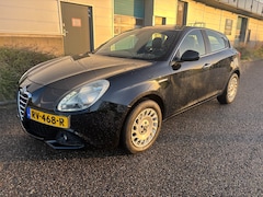 Alfa Romeo Giulietta - 1.4 T Distinctive Panorama Leer