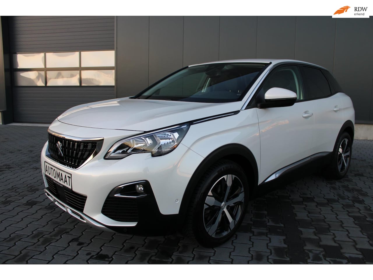 Peugeot 3008 - 1.2 PureTech Première Trekhaak Automaat - AutoWereld.nl