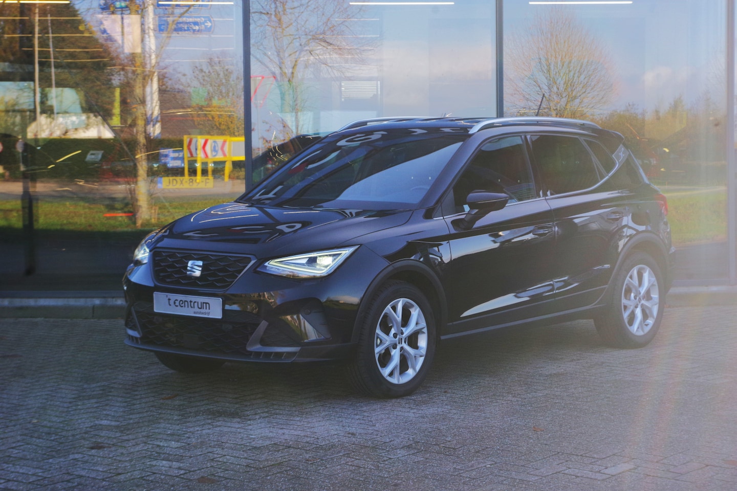 SEAT Arona - 1.0 TSI 110 PK Automaat FR BNS Connect, Sportstoelen, LED, Keyless, Camera, Carplay - AutoWereld.nl