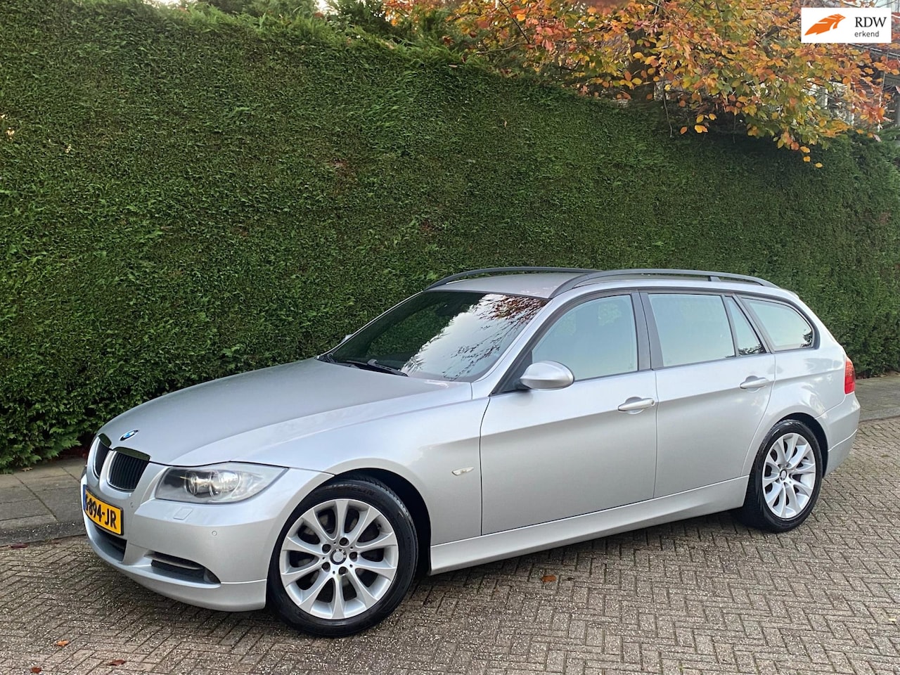BMW 3-serie Touring - 320i AUTOMAAT/LEER/PDC V+A/CRUISE/XENON! - AutoWereld.nl