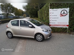 Toyota Aygo - 1.0-12V X