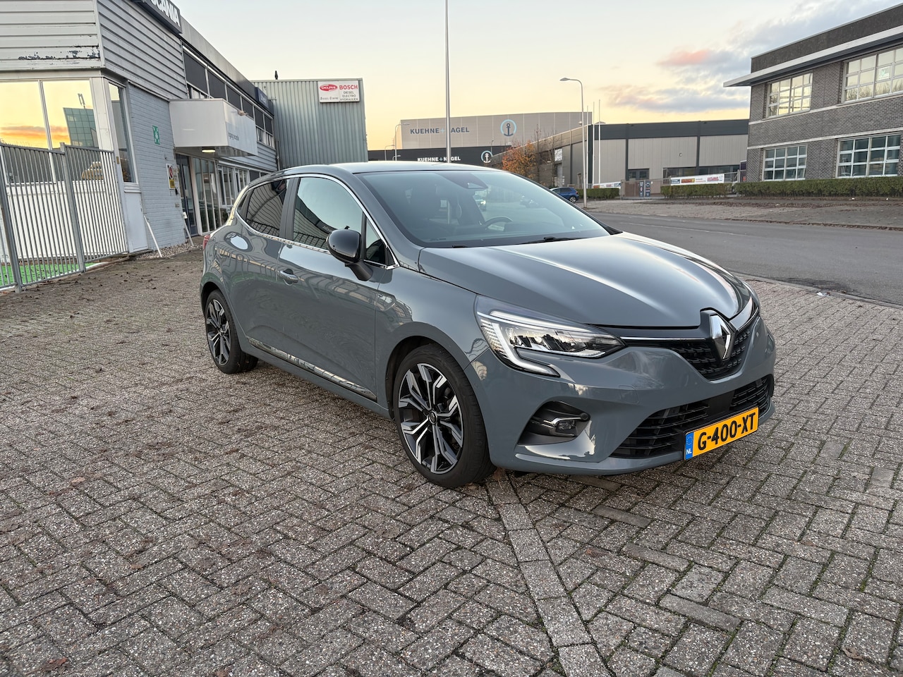 Renault Clio - 1.0 TCe Intens NAP 360 Cam Bose Blindspot Keyless Virtual Dash Adaptive Cruise Parkeerhulp Carplay - AutoWereld.nl