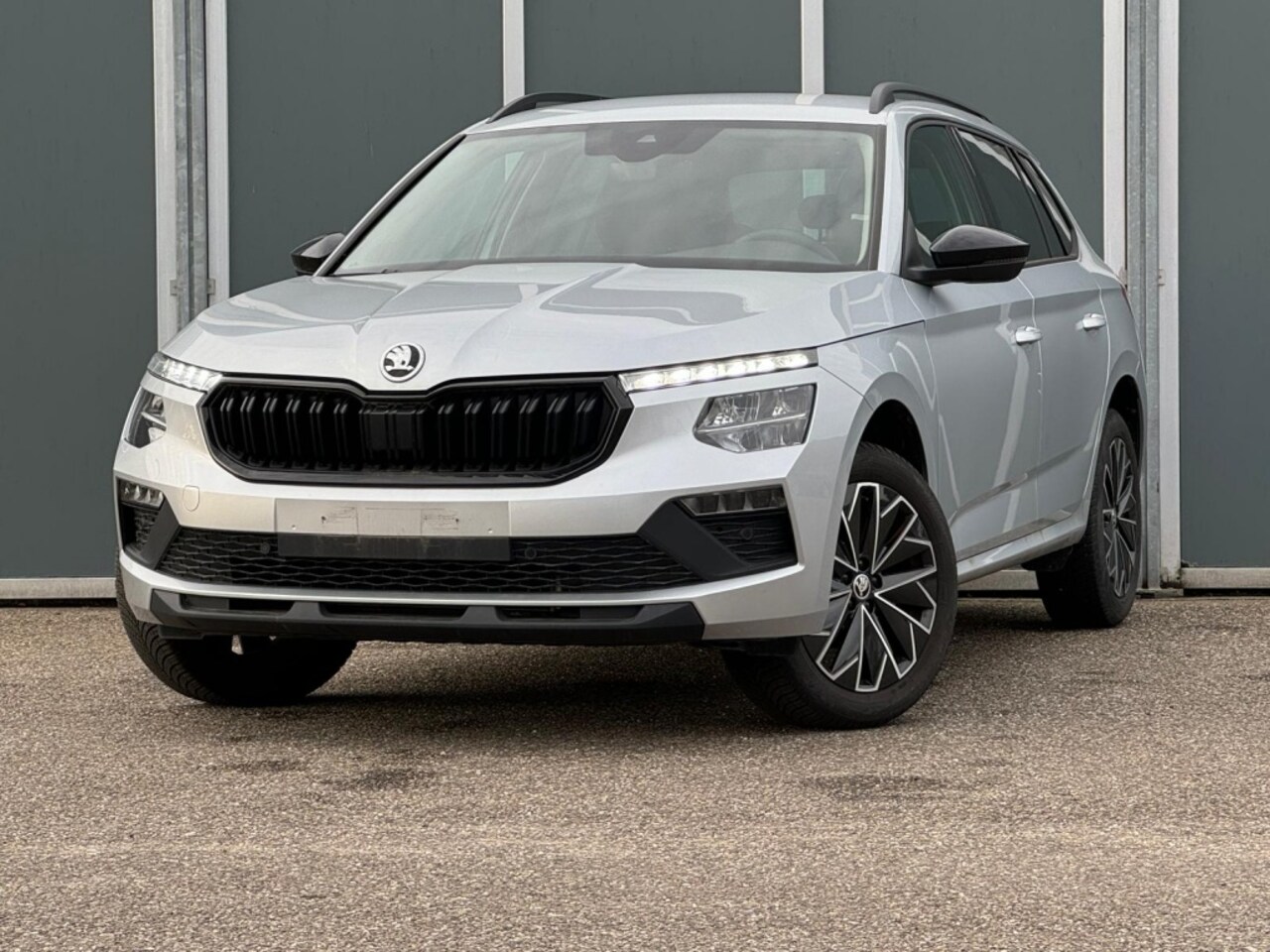 Skoda Kamiq - 1.0 TSI 95pk Sportline | Camera | Climate | Carplay - AutoWereld.nl