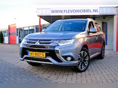 Mitsubishi Outlander - 2.0 PHEV Executive Edition Aut. Leder-Alcantara|Navi|Cam|Clima