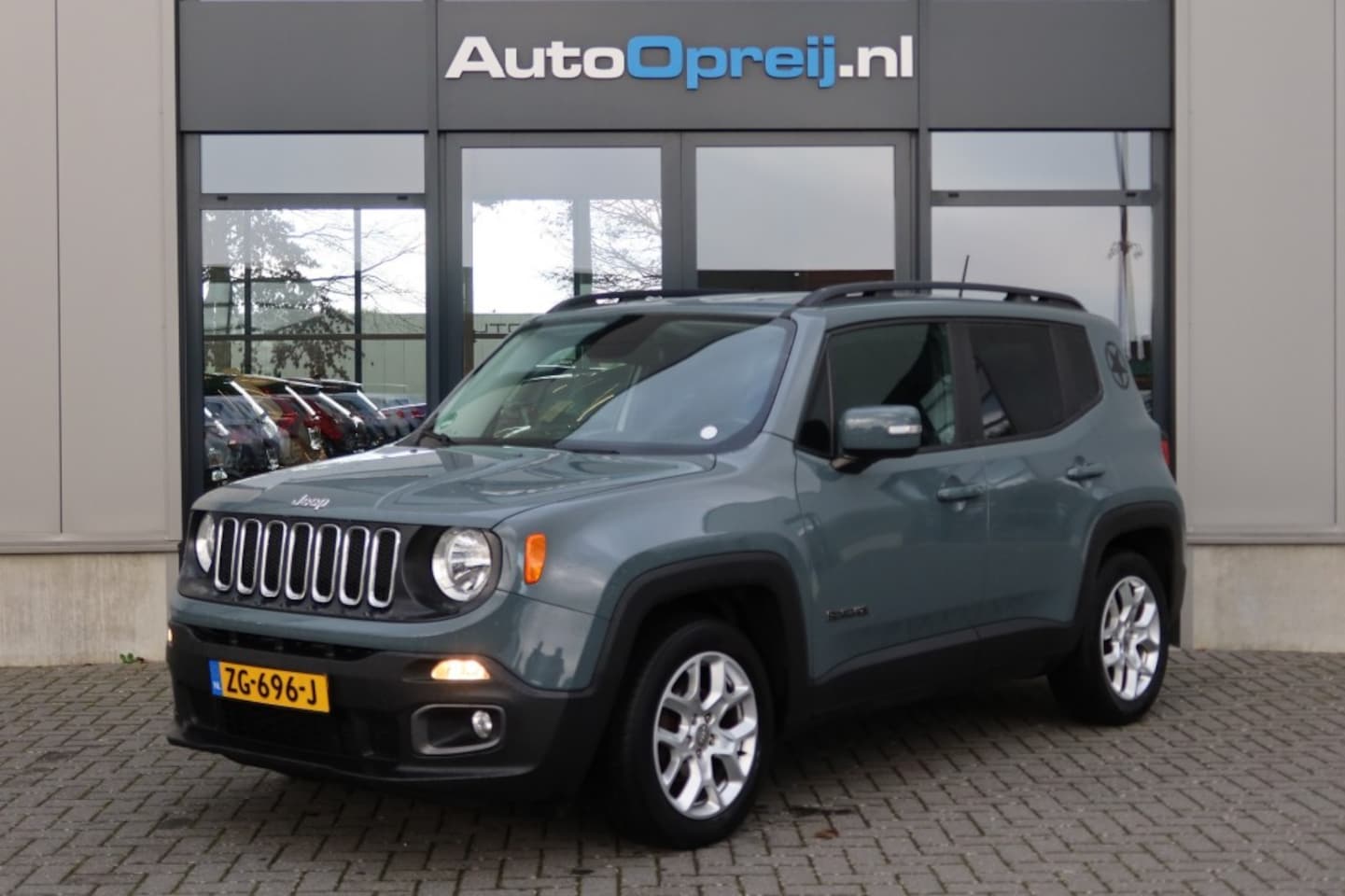 Jeep Renegade - 1.4 Multiair Night Eagle II Limited NAVI Full map, Cruise, Trekhaak afnb. - AutoWereld.nl