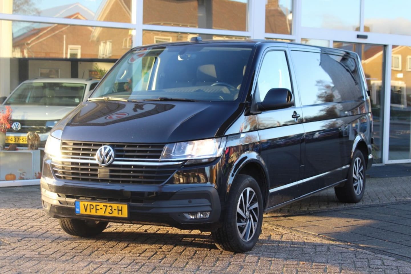 Volkswagen Transporter - 2.0 TDI L2H1 BU - AutoWereld.nl