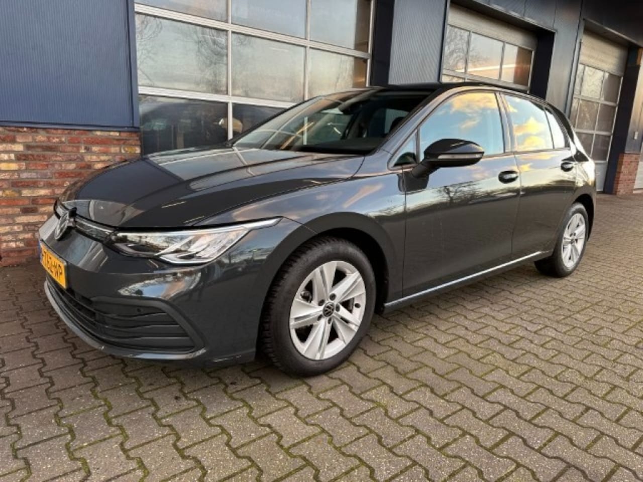 Volkswagen Golf - 1.0 ETSI LIFE - AutoWereld.nl