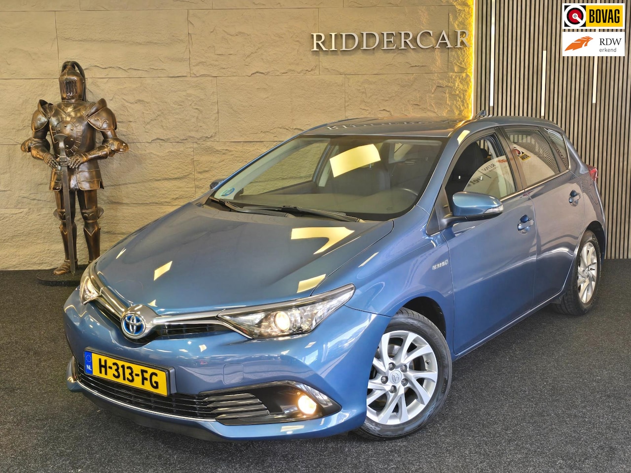 Toyota Auris - 1.8 Hybrid Aspiration|GARANTIE|CRUISE|CAMERA|VELGEN|BLUETOOTH| - AutoWereld.nl