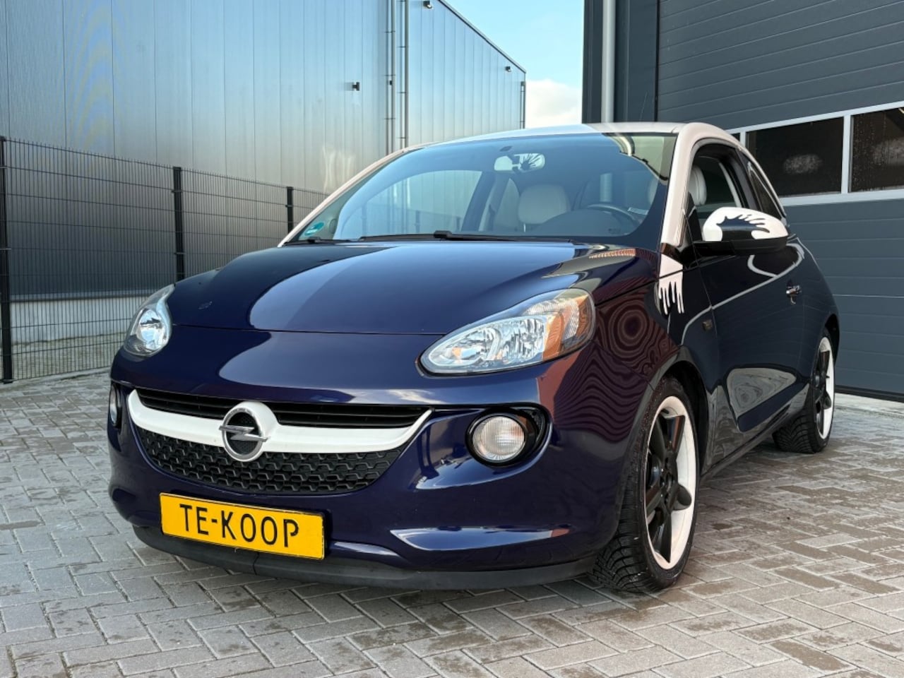 Opel ADAM - Opel Adam JAM  Paars/Wit  /Bluetooth / Sterrenhemel / Nieuwe APK - AutoWereld.nl