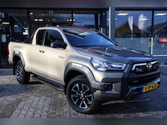 Toyota HiLux - 2.8 D-4D X-TRA CAB INVINCIBLE A/T 4WD VAN ( INCL. DIV. ASS. )