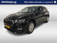 Skoda Fabia - 1.0 TSI Selection / app connect / Parkeersensoren achter / dsg