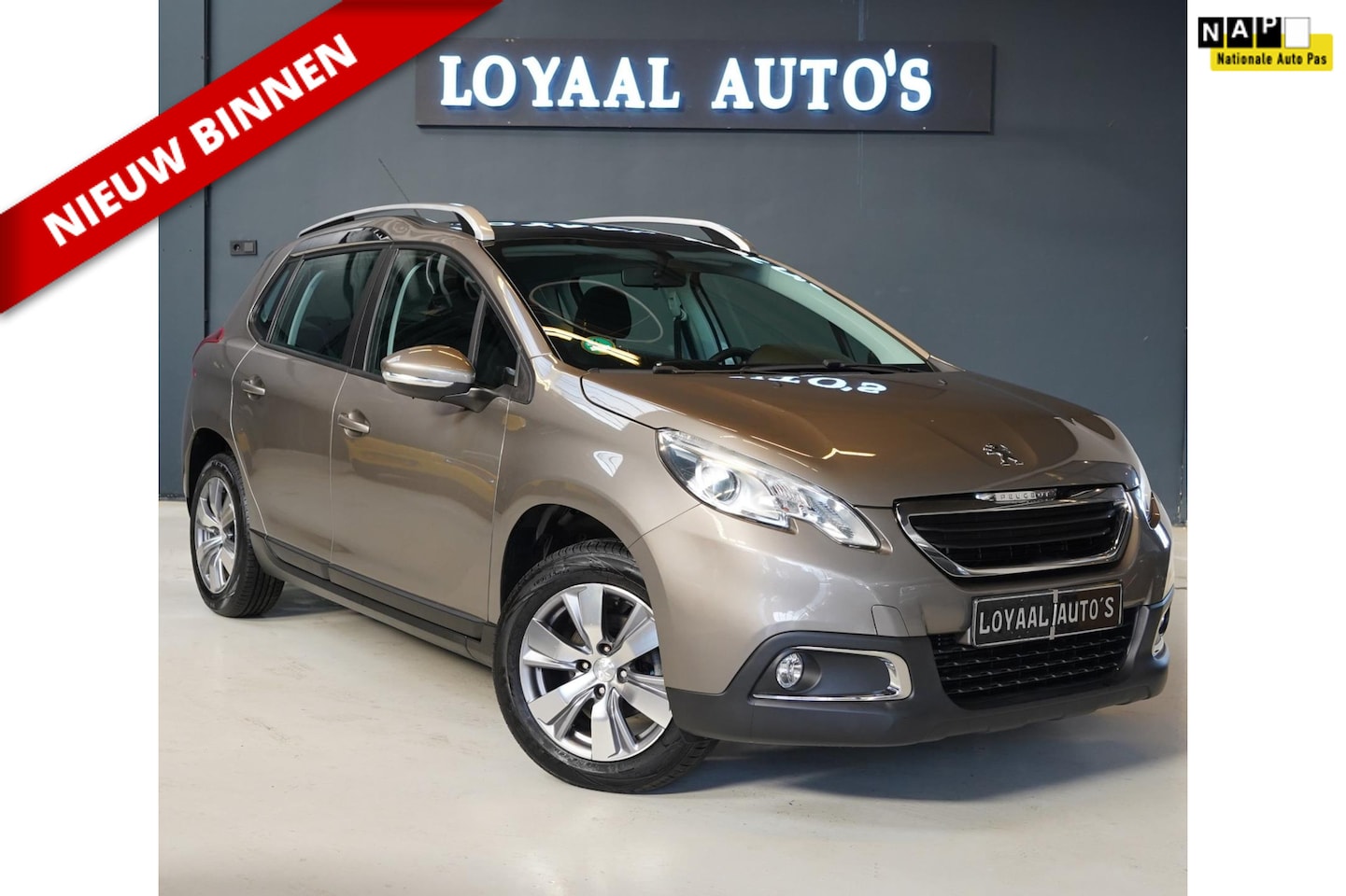 Peugeot 2008 - 1.2 VTi Active Pack Premium | NAVI | CRUISE | TREKHAAK | PANODAK | PDC | APK | NAP. - AutoWereld.nl