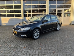 Skoda Octavia Combi - 1.2 TSI Cruise/Climate/Trekhaak/PdcAchter/Navi/Stoelverw