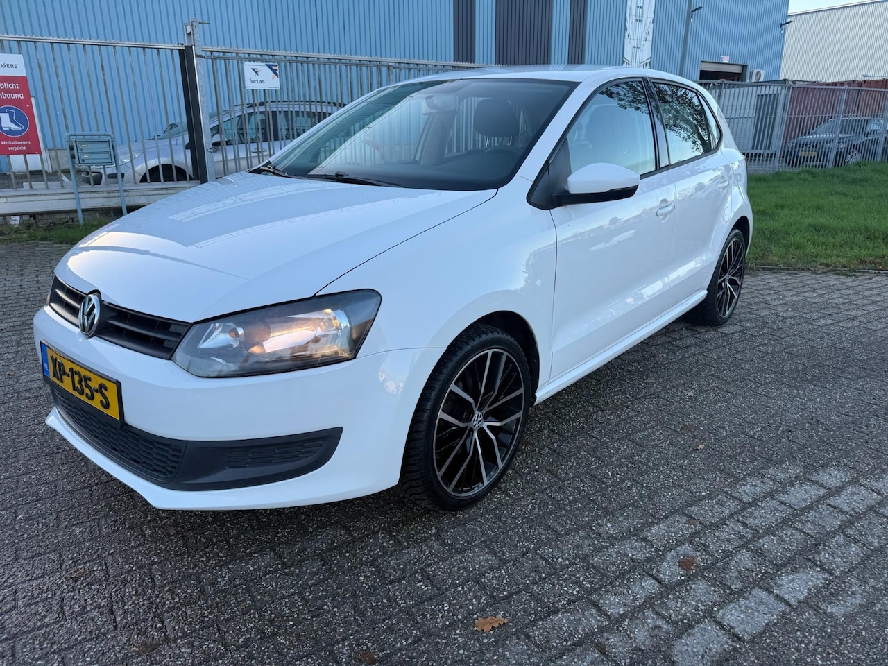 Volkswagen Polo - 1.2 Easyline 5D, Bj 2013, Nwe Ketting, Nwe APK - AutoWereld.nl