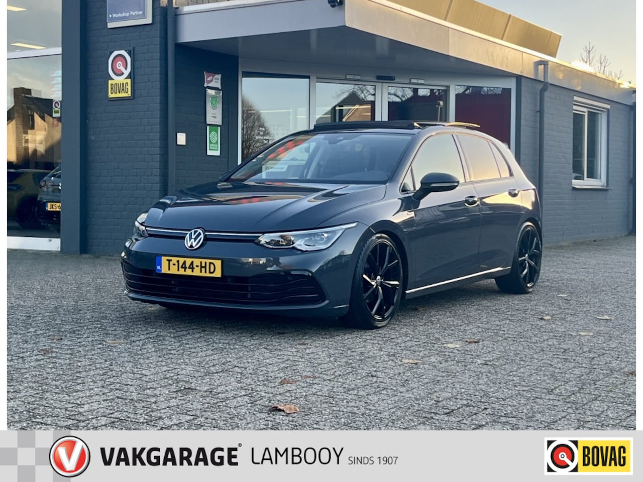 Volkswagen Golf - 1.5 eTSI Style Wolfsburg edition Carplay Pano Stoelverwarming - AutoWereld.nl