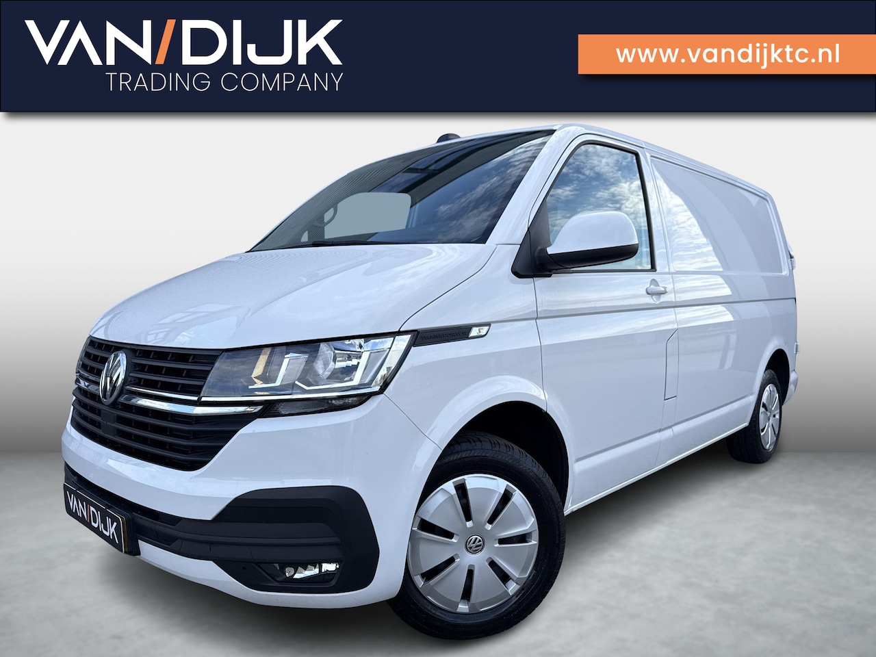 Volkswagen Transporter - 2.0 TDI L1H1 28 150PK Automaat ✓Airco ✓Cruise ✓Licht & Regensensor ✓Parkeersensoren ✓Schui - AutoWereld.nl