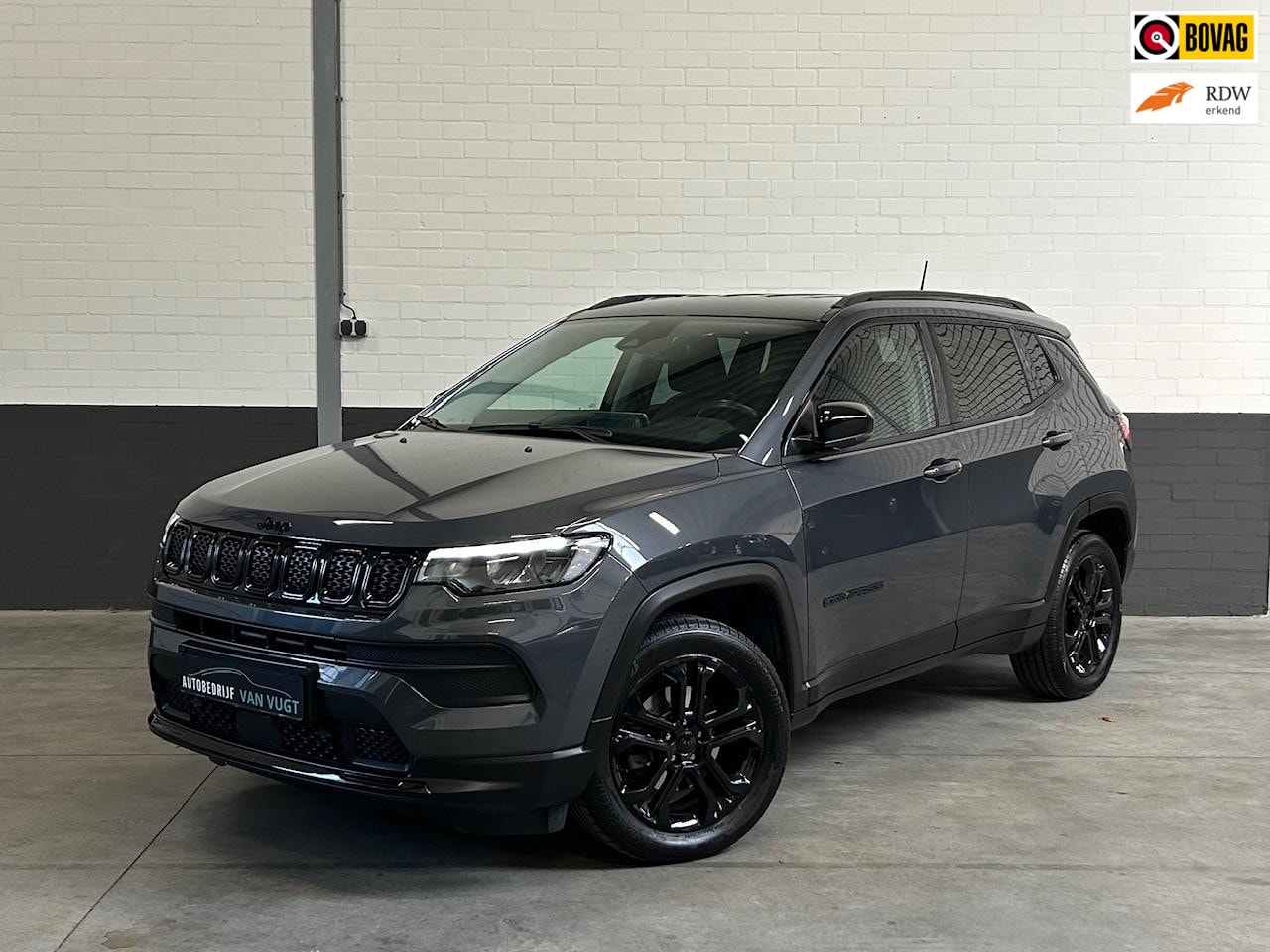 Jeep Compass - 1.5T e-Hybrid Night Eagle Apple, verwarmde stoelen en stuur, ect. - AutoWereld.nl