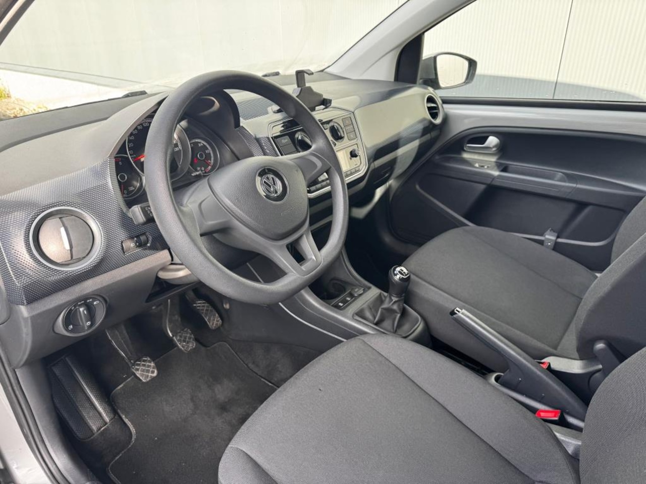 Volkswagen Up! - 1.0 BMT move up! 1.0 BMT move up!