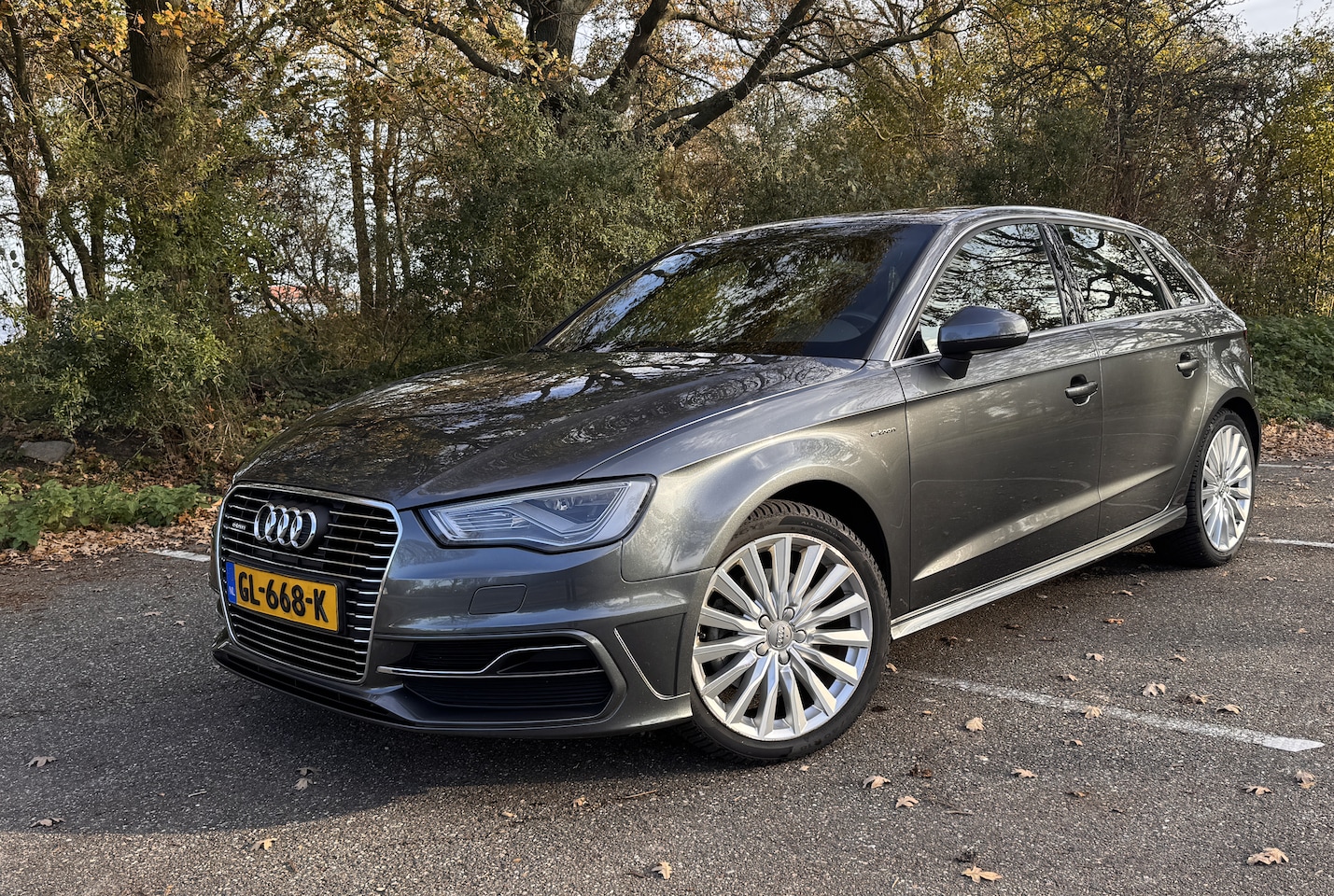 Audi A3 Sportback - 1.4 e-tron PHEV Ambition Pro Line plus S-Line met lederen bekleding - AutoWereld.nl