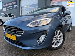 Ford Fiesta - 1.0 EcoBoost Titanium van 1ste Eigenaar met 6 bak en parkeersensoren en navigatie en aurco