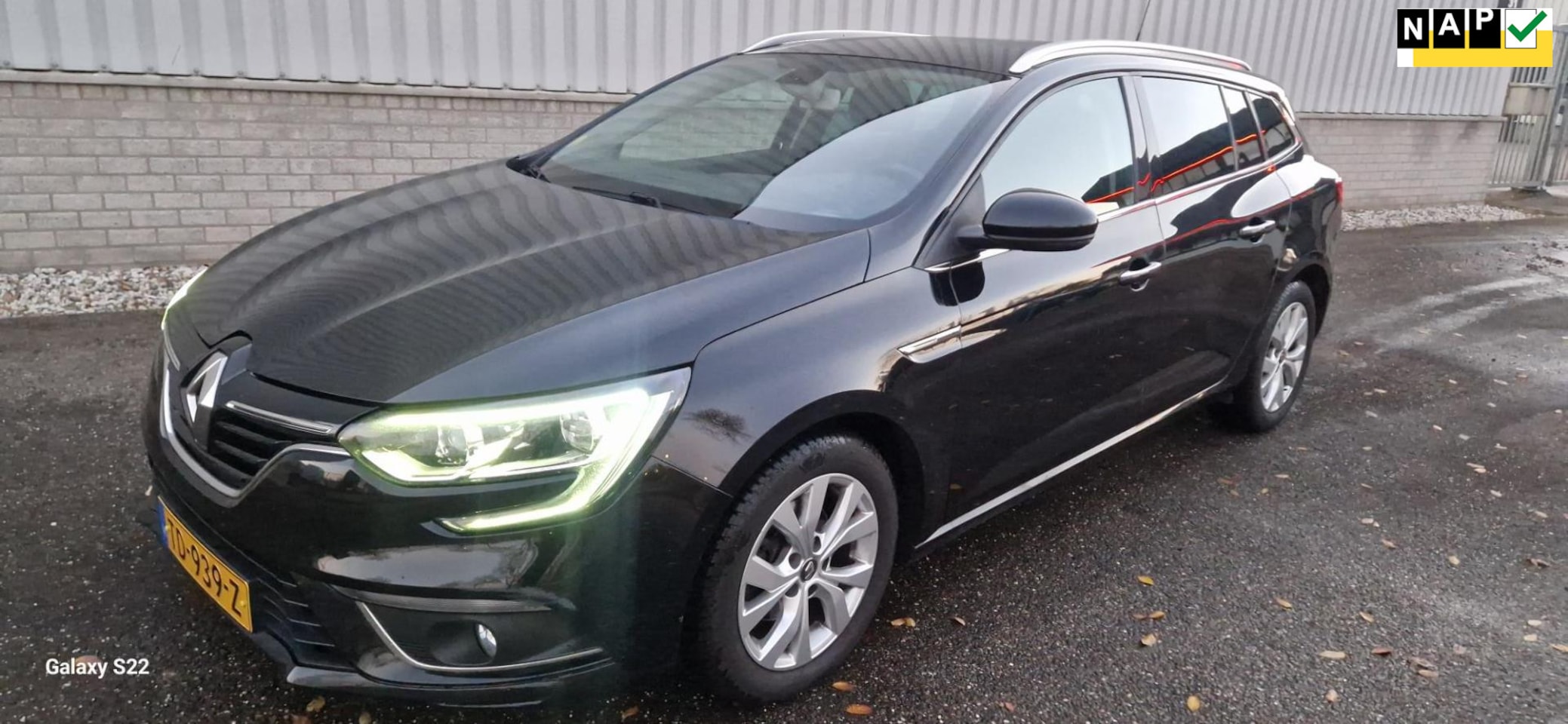 Renault Mégane Estate - 1.5 dCi Eco2 Limited 1.5 dCi Eco2 Limited - AutoWereld.nl
