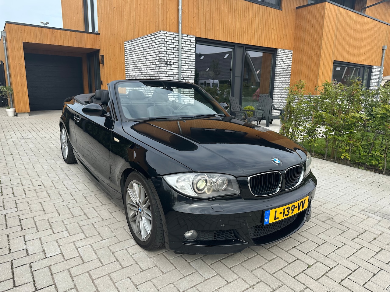 BMW 1-serie Cabrio - 125i High Executive - AutoWereld.nl
