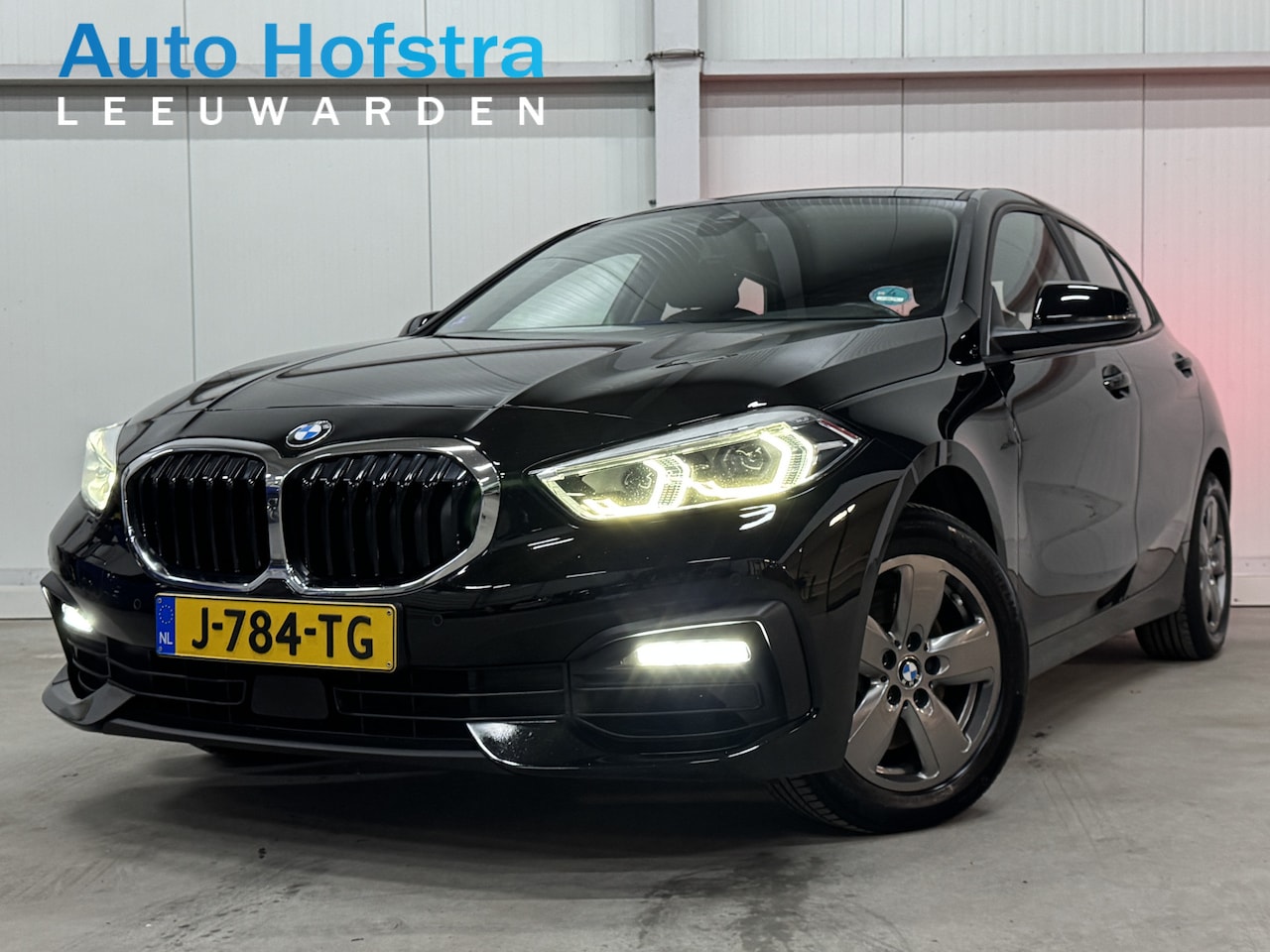 BMW 1-serie - 118i 141 PK Executive Edition DIGI-DASH NAVI CAMERA PDC LMV - AutoWereld.nl