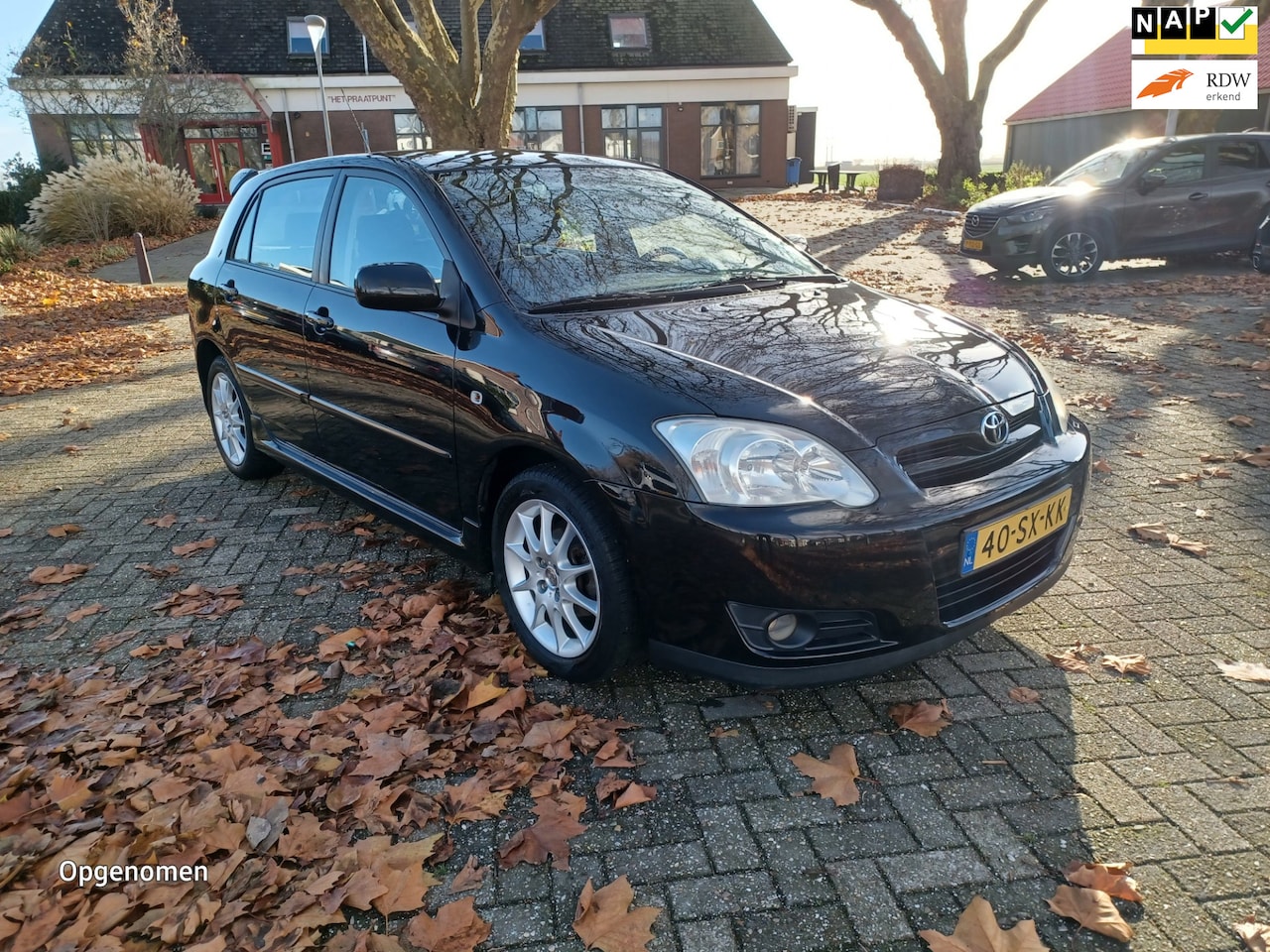 Toyota Corolla - 1.6 VVT-i Sport Anniversary 1.6 VVT-i Sport Anniversary - AutoWereld.nl