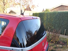 Peugeot 1007 - 1.4-16V Gentry