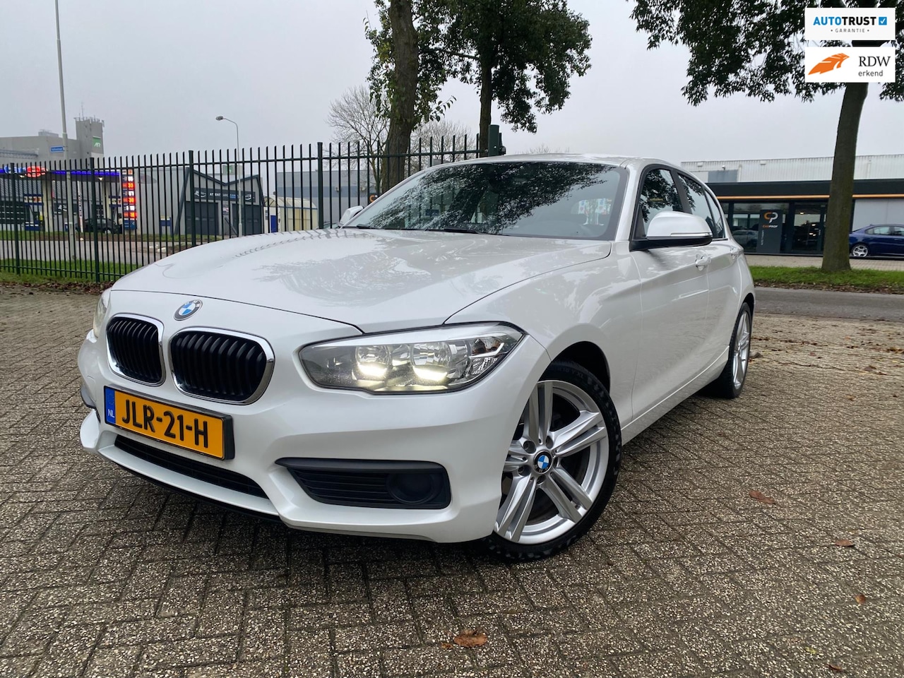 BMW 1-serie - 118i Edition Sport Line Shadow Executive Ecc Pdc - AutoWereld.nl