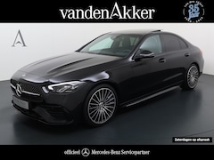 Mercedes-Benz C-klasse - 200 AMG // Panoramadak // Trekhaak // Carplay // Camera // Nightpakket // Alarm // 19 inch