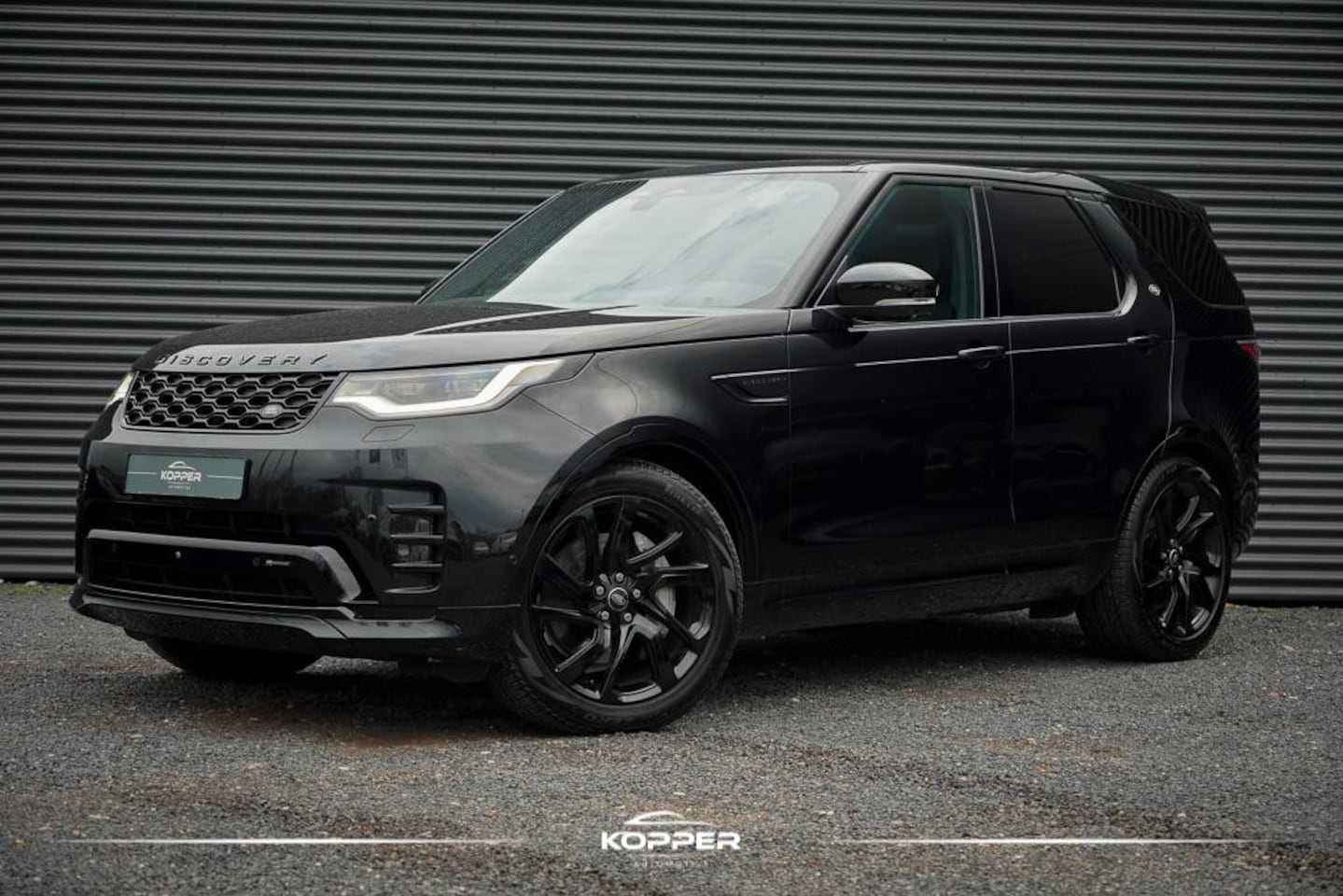 Land Rover Discovery - 3.0 D250 R-Dynamic SE / VAN / Pano / Trekhaak / Grijs Kenteken / Excl BTW - AutoWereld.nl