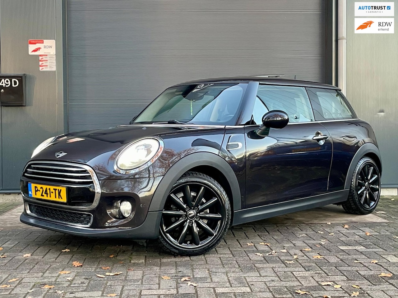 MINI Cooper - Mini 1.5 Chili Serious Business PANO LED NAVI BLUETOOTH CLIMA CRUISE MF STUUR DEALER ONDER - AutoWereld.nl