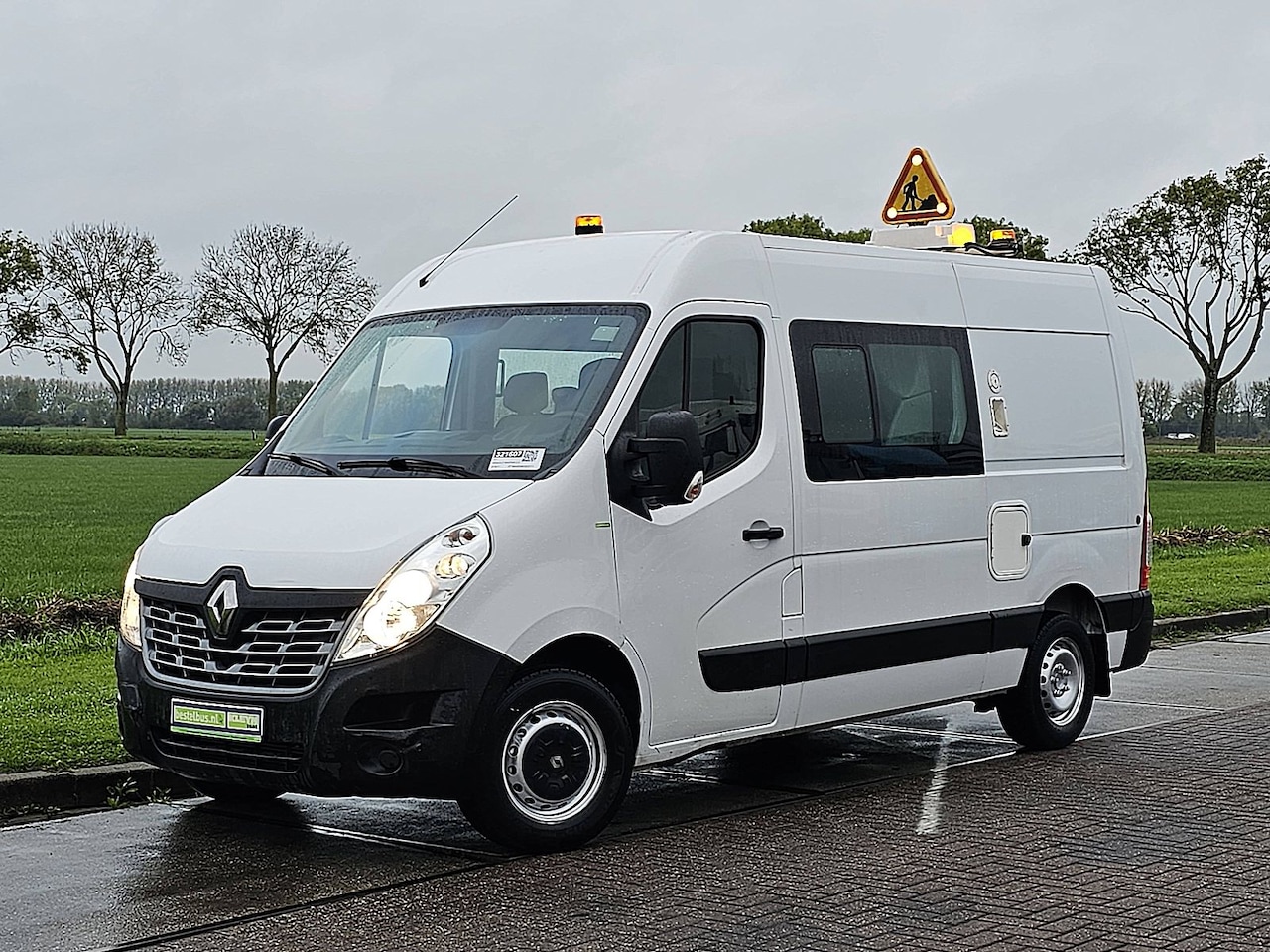 Renault Master - T35 2.3 dCi 135 L2H2 DC Airco 130Pk Oh-Historie 1e Eigenaar Euro6! - AutoWereld.nl