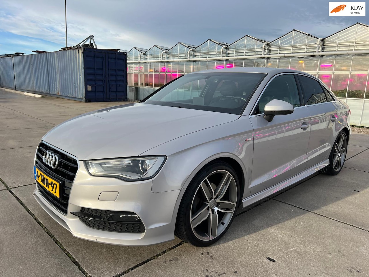 Audi A3 Limousine - 2014 * 1.4 TFSI CoD Ambition Pro Line S * AUTOMAAT * EXPORT & HANDEL !! - AutoWereld.nl