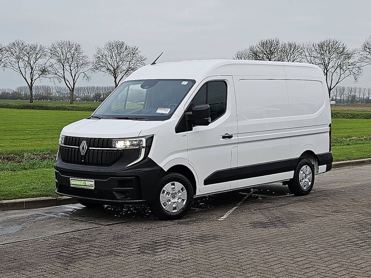 Renault Master - T35 2.0 dCi 130 L2H2 Start 3-Zits CarPlay Airco 130Pk Euro6 BPM-Vrij Pdc Laadruimte-Betimm - AutoWereld.nl