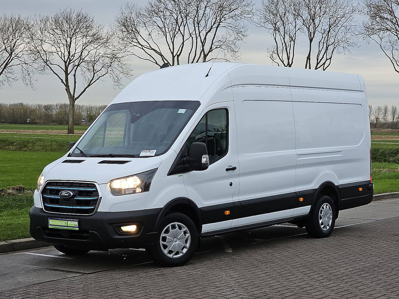 Ford E-Transit - 350 L4H3 Trend 68 kWh Airco Automaat Koerier BPM-Vrij Elektrisch! - AutoWereld.nl