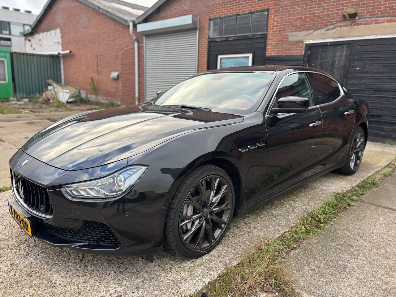 Maserati Ghibli - 3.0 Benzine 20 inch - AutoWereld.nl